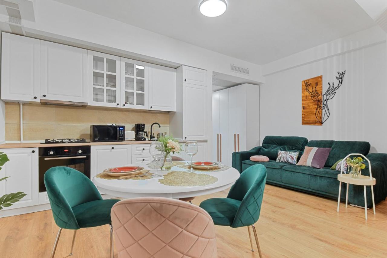 The Flower Clabucet Studio Predeal Exterior foto